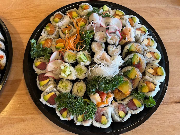 Rice n Roll Bistro | Sushi Bar & Thai Cuisine 3