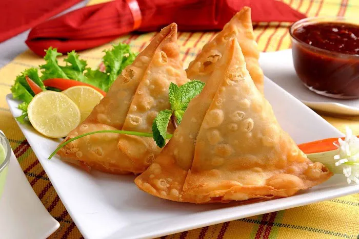 Everest Café | Nepalese & Indian Cuisine 4