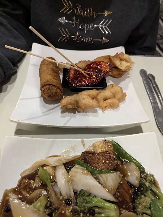 Harvey Moy's Chinese & American Restaurant 5