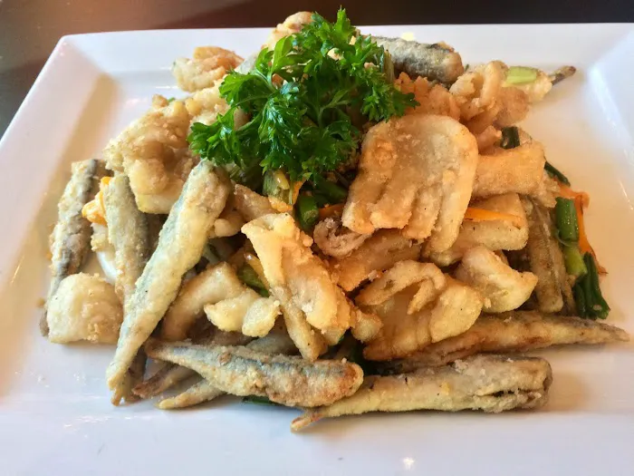 Harvey Moy's Chinese & American Restaurant 9