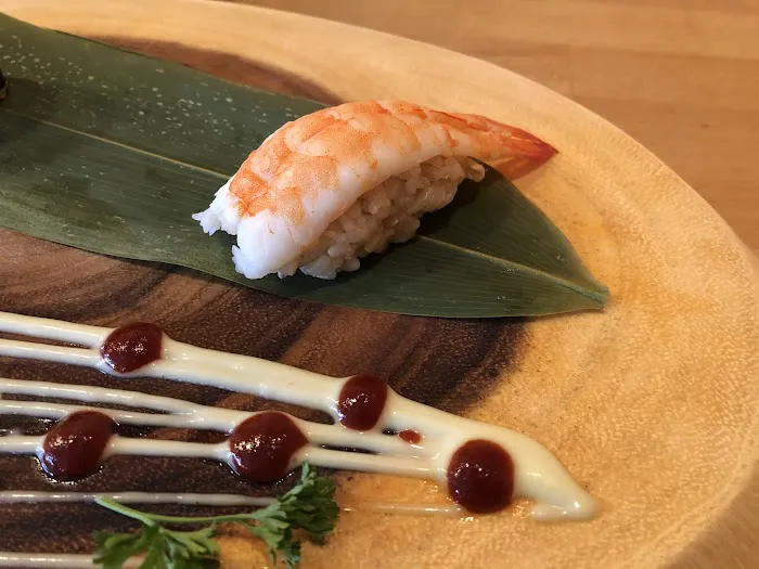 KIN by Rice n Roll | Sushi & Modern Asian & Ramen 9
