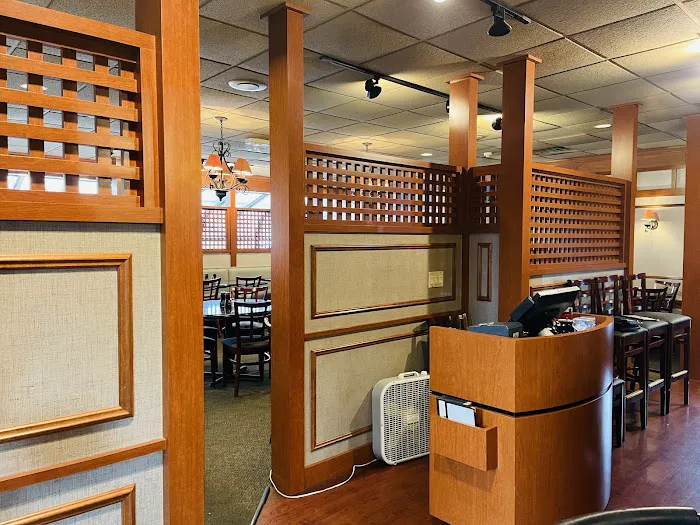 Tanpopo Ramen & Sushi Restaurant 9