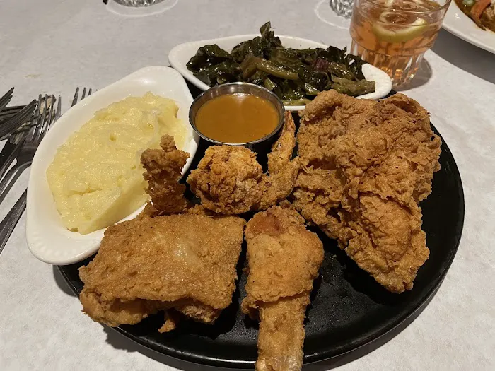 Crawdaddy's on Greenfield 9