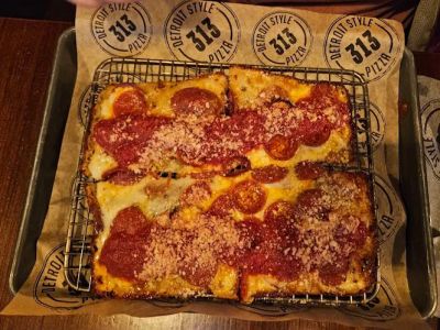 Backlot Pizza + Kitchen 0