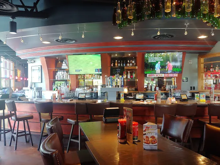 Red Robin Gourmet Burgers and Brews 6