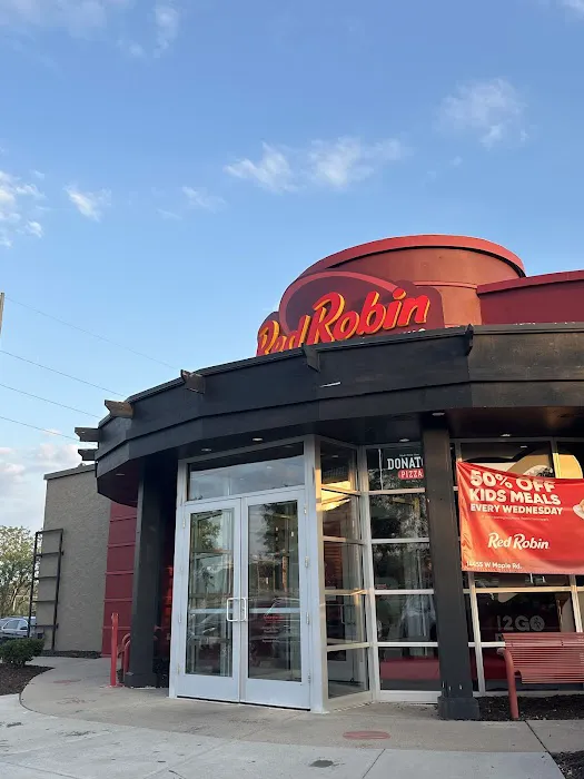 Red Robin Gourmet Burgers and Brews 7