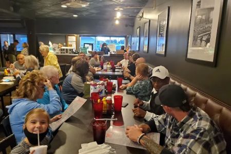 Big Fred's Pizza Garden & Lounge