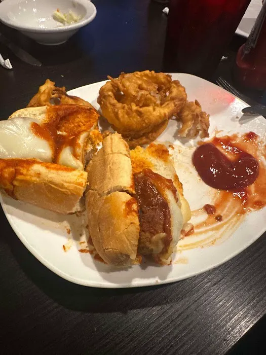 Big Fred's Pizza Garden & Lounge 2