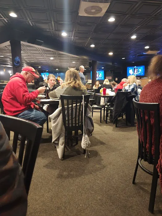 Big Fred's Pizza Garden & Lounge 6