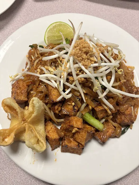 Universal Thai Restaurant 6