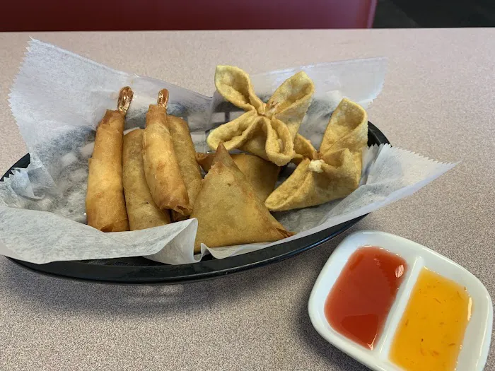 Universal Thai Restaurant 5