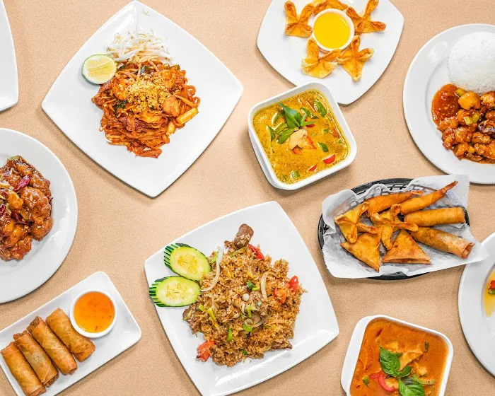 Universal Thai Restaurant 8