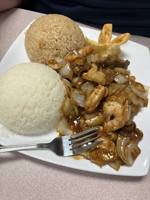 Universal Thai Restaurant 10