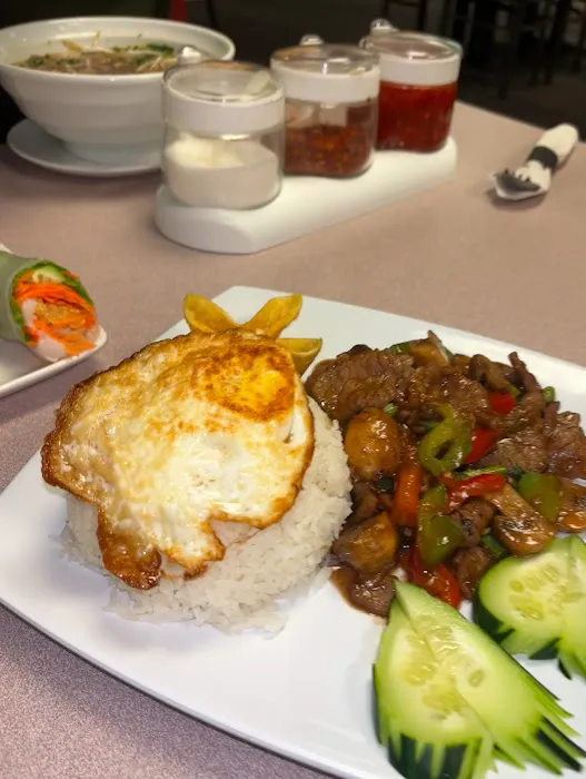 Universal Thai Restaurant 9