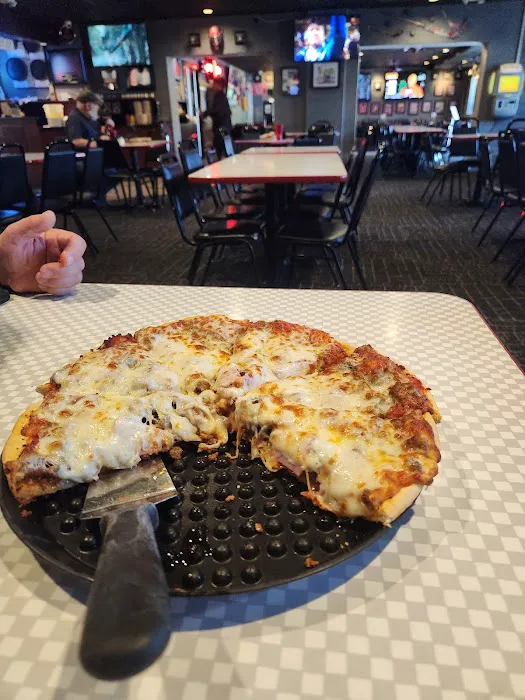 Mama's Pizza 7