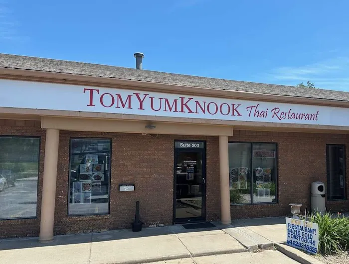 Tom Yum Knook Thai Restaurant 7