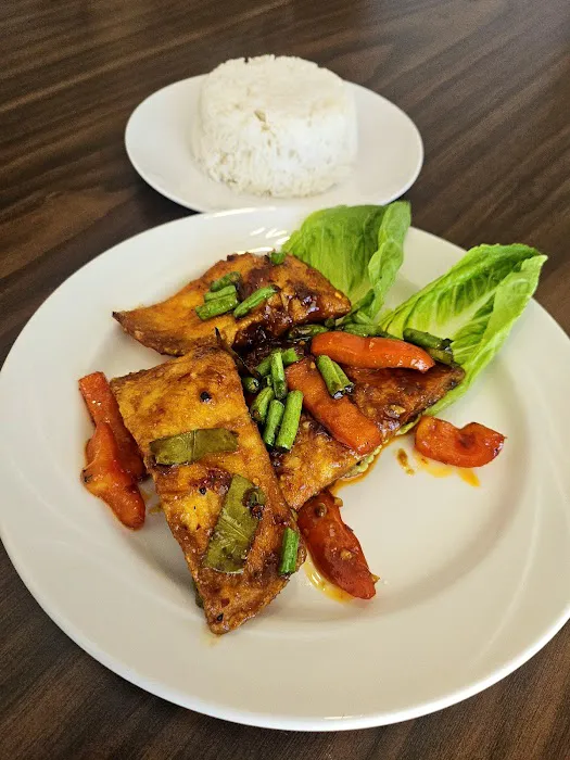 Tom Yum Knook Thai Restaurant 9