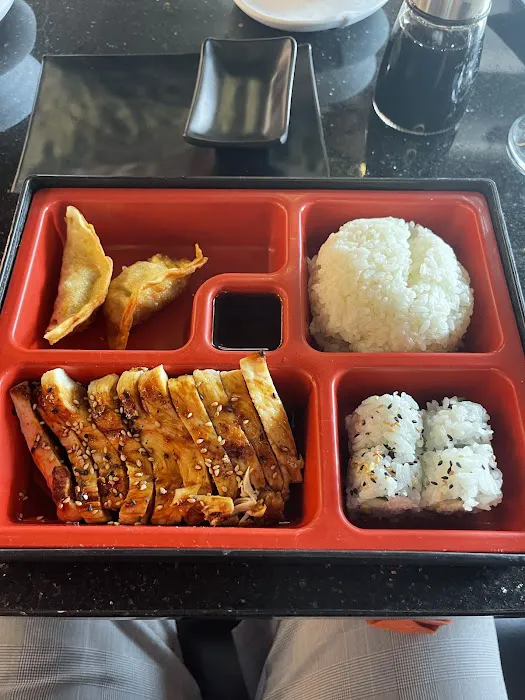 Soy's Sushi Bar & Grill 6