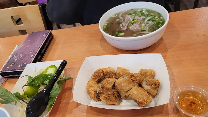 Cafe Trang Bistro Midvale 7