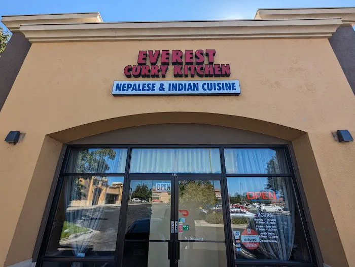 Everest Curry Kitchen 6