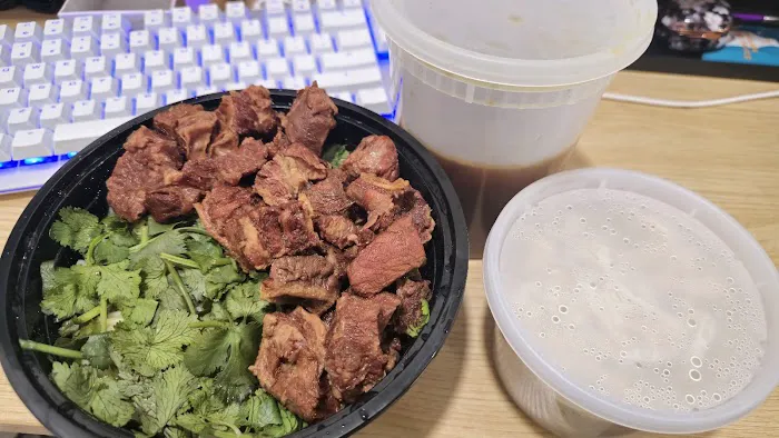 One More Noodle House 来一碗 1