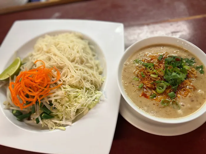 Ying's Thai-Sushi 10