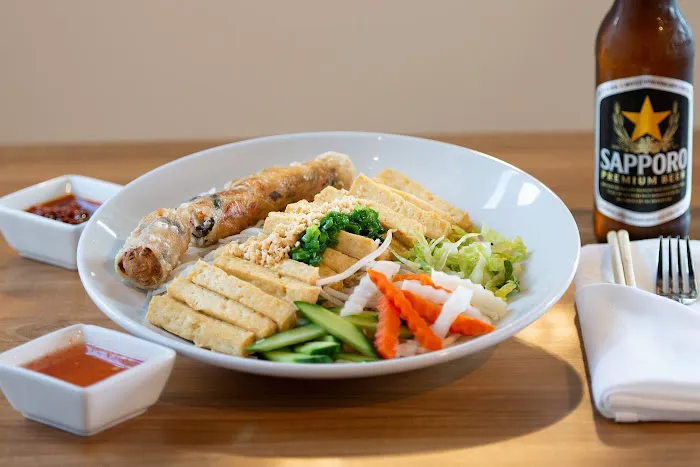 SOMI Vietnamese Bistro 2