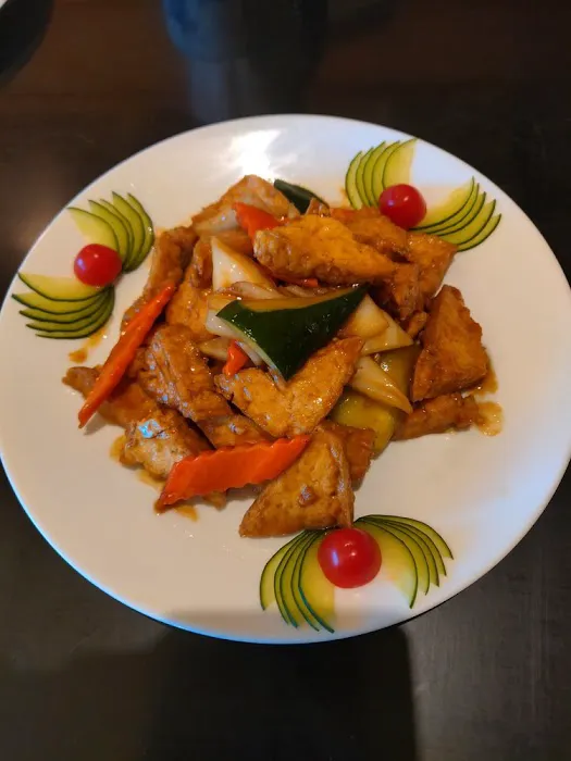 Charlie Chow's Dragon Grill 1