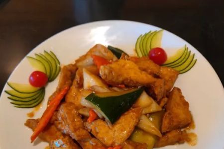Charlie Chow's Dragon Grill