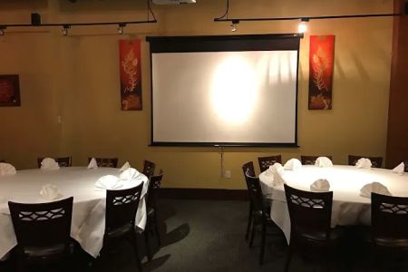 J. Wong's Thai & Chinese Bistro