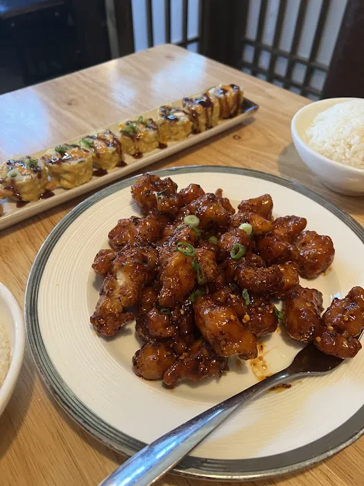 Tokyo Tower Japanese Sushi, Chinese Cuisine & Asian Fusion - Salt Lake City (SLC) 3