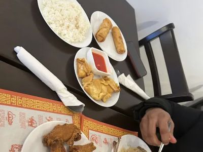 Golden Lake Chinese Restaurant 0