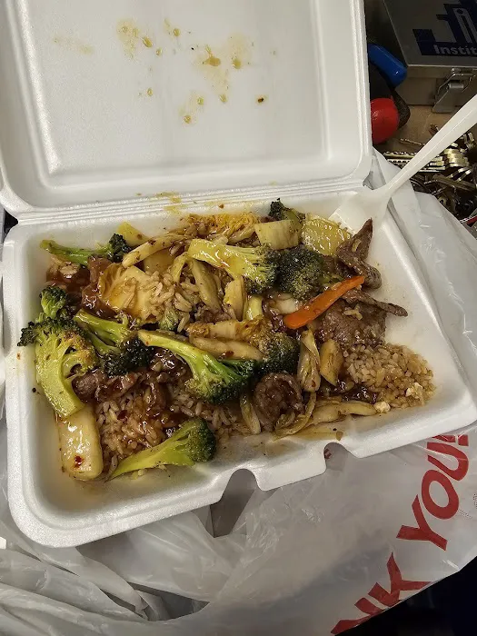 Mai's Oriental Food 2
