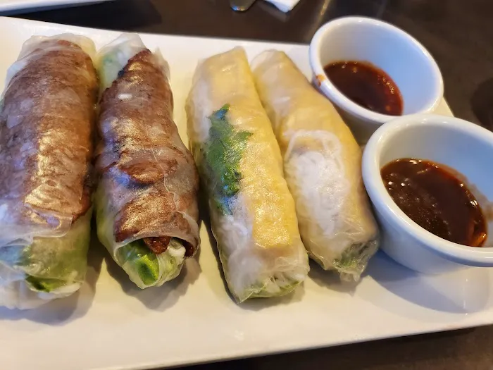 Mai's Restaurant 5