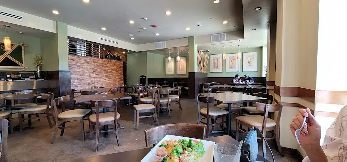 Mai's Restaurant 1
