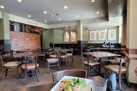 Mai's Restaurant