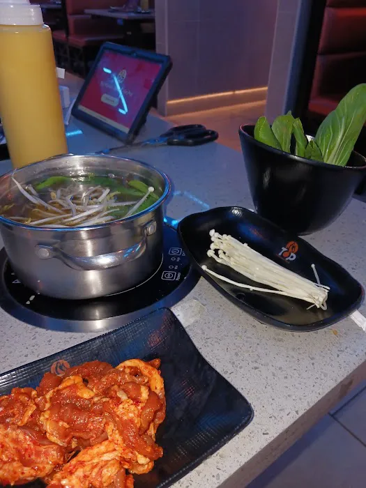 Top Korean BBQ & Hot Pot Morrow 4