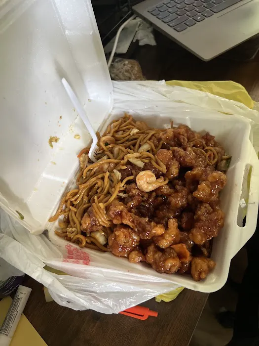 Eddie's 2 Go 2