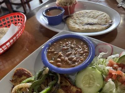 Los Amigos Latin Bar & Grill 0