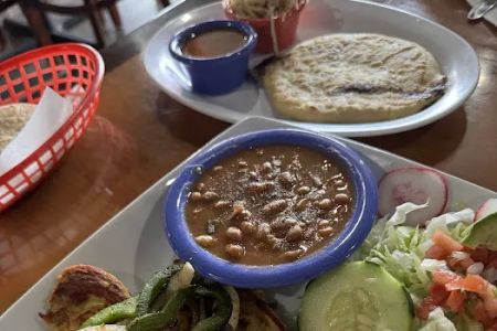 Los Amigos Latin Bar & Grill