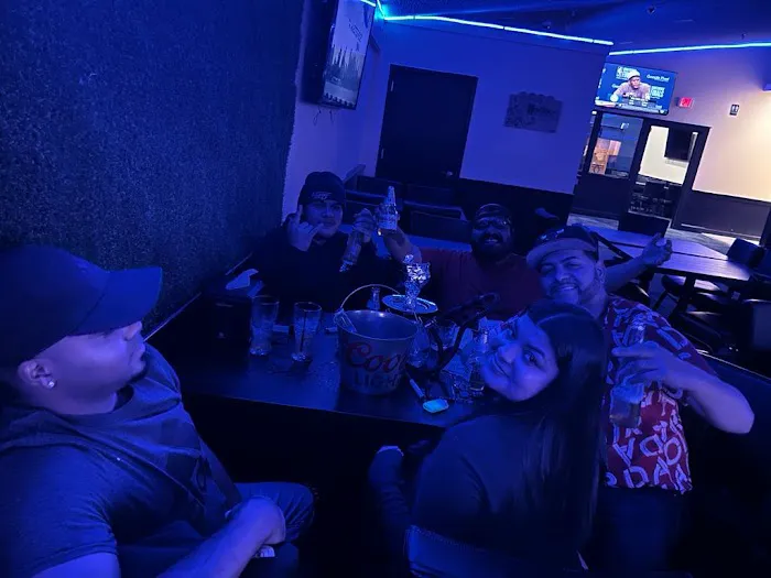 Royal Sports Bar 1
