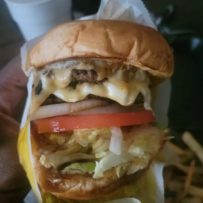 WNB Factory - Wings & Burger 7