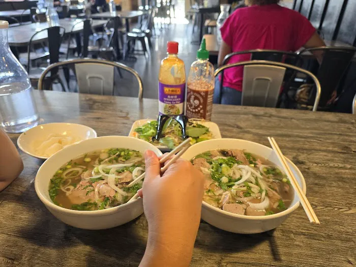 DUA Vietnamese Restaurant 2