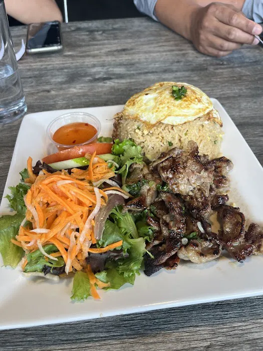 DUA Vietnamese Restaurant 1