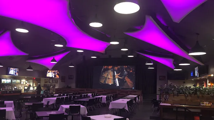 The Studio Cafe Operated by Hanna Brothers 5