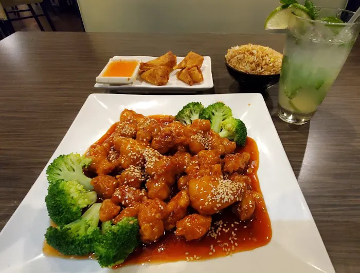 Green Ginger Asian Fusion Restaurant (PTC location) 4