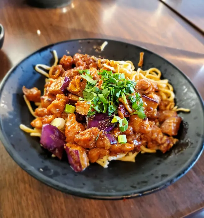 Ming's Noodle 5