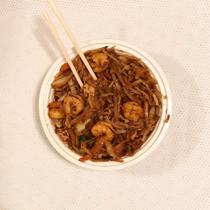 Lucky House Restaurant 8