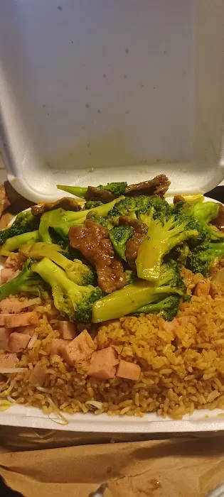 Café Wong Chinese Restaurant 4