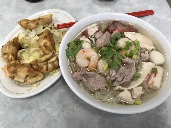 Trieu-Vinh Restaurant 2